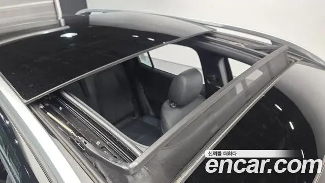 Mercedes-Benz EQB 2025 — ფოტო 15/30