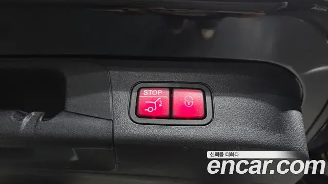 Mercedes-Benz EQB 2025 — ფოტო 8/30