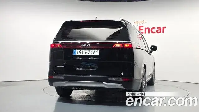 Kia Carnival 2022 — Фото 4/20
