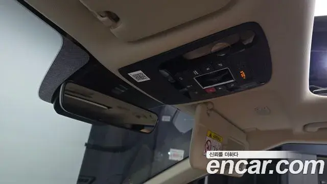 Kia Carnival 2022 — Фото 17/20