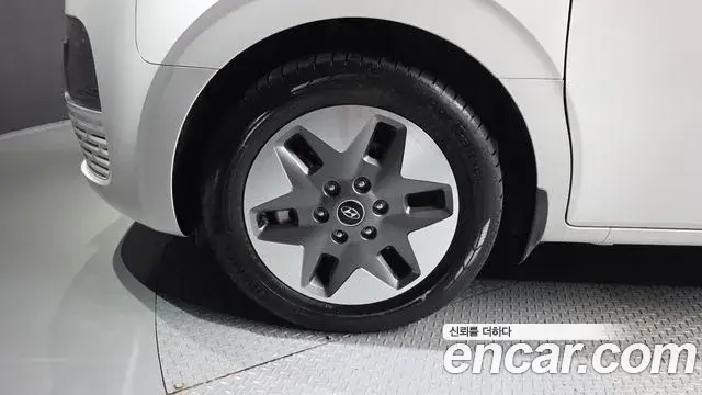 Hyundai Staria 2022 — Şəkil 12/31