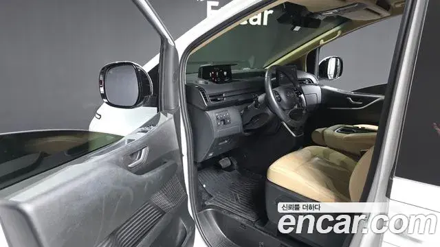 Hyundai Staria 2022 — Şəkil 18/31
