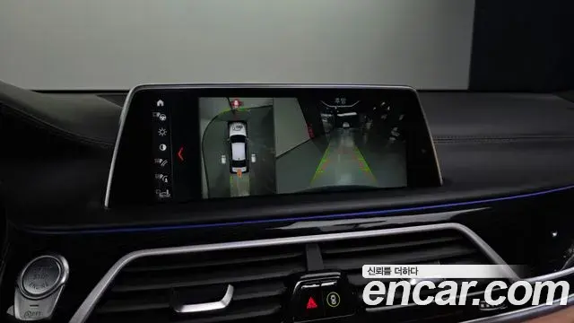 BMW 7 Series 2018 — Фото 15/20