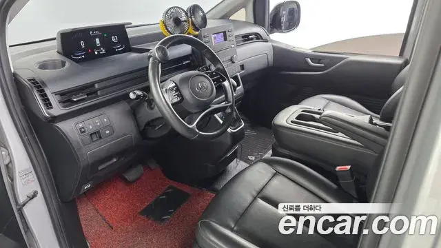 Hyundai Staria 2021 — Фото 7/20