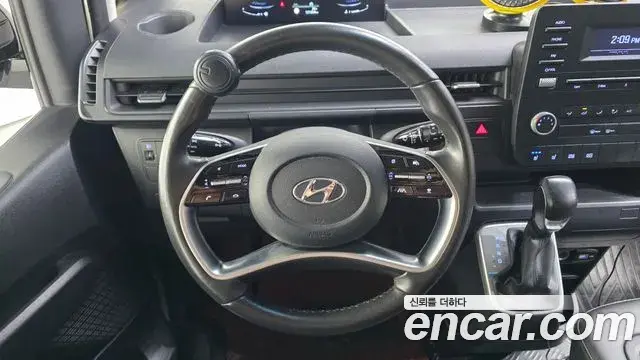 Hyundai Staria 2021 — Фото 13/20