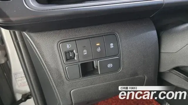 Hyundai Staria 2021 — Фото 15/20