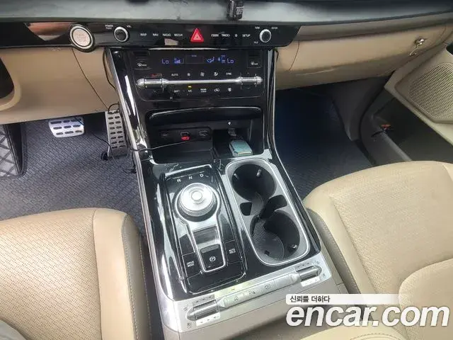 Kia Carnival 2021 — Фото 9/20