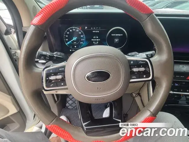 Kia Carnival 2021 — Фото 12/20