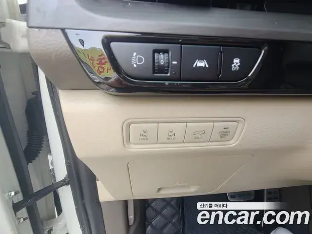 Kia Carnival 2021 — Фото 16/20