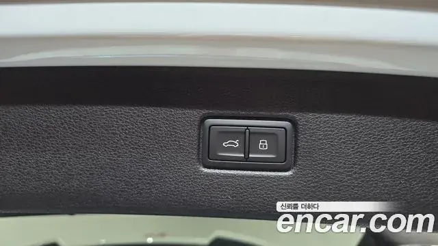 Audi Q7 2023 — Фото 15/20
