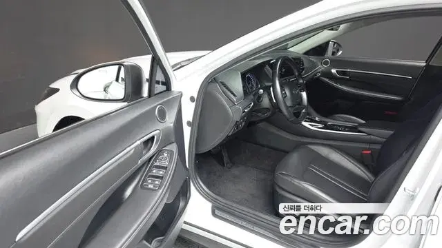 Hyundai Sonata 2022 — Фото 10/20