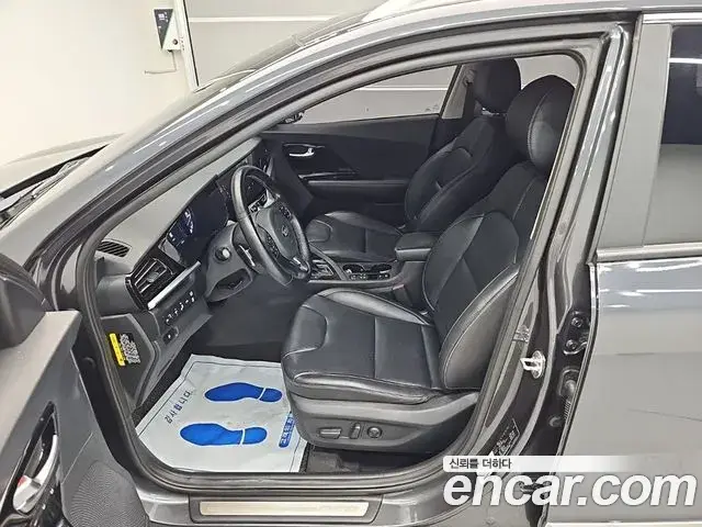 Kia Niro 2021 — Şəkil 9/19