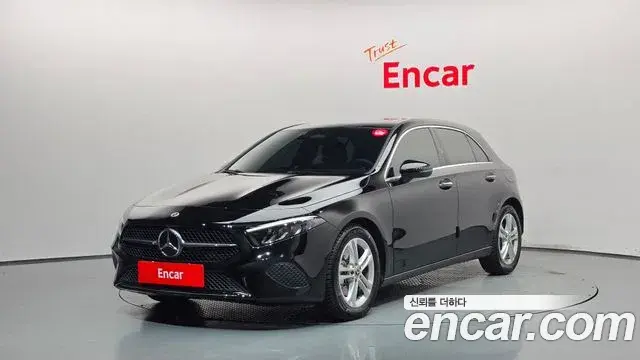 Mercedes-Benz A-Class 2024 — Фото 1/20