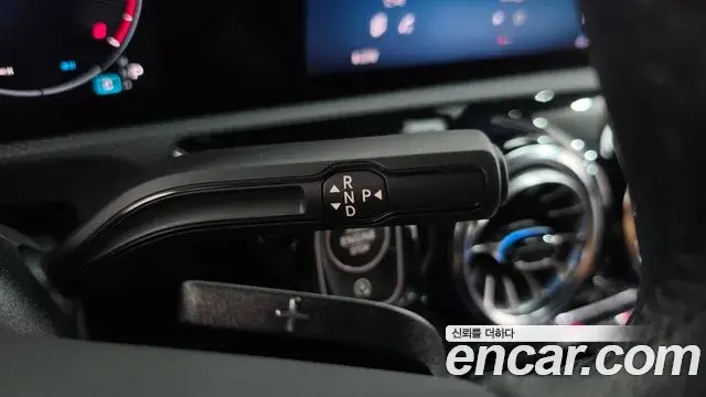 Mercedes-Benz A-Class 2024 — Фото 9/20