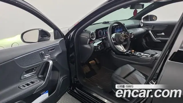 Mercedes-Benz A-Class 2024 — Фото 10/20