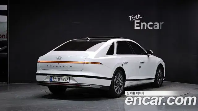 Hyundai Grandeur 2023 — Фото 2/20
