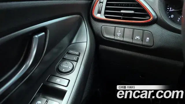 Hyundai i30 2019 — Фото 17/20