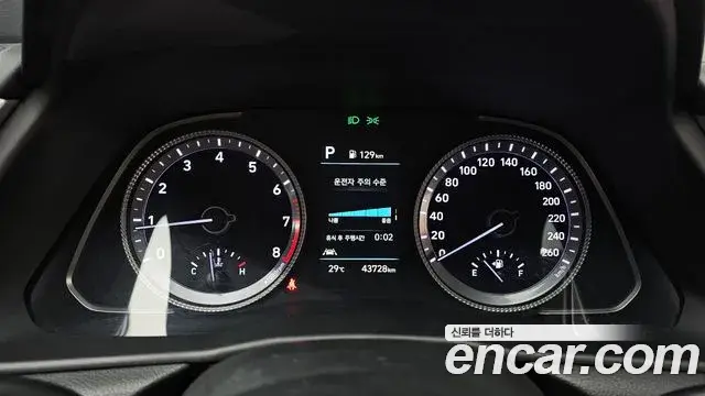 Hyundai Sonata 2021 — Фото 8/20
