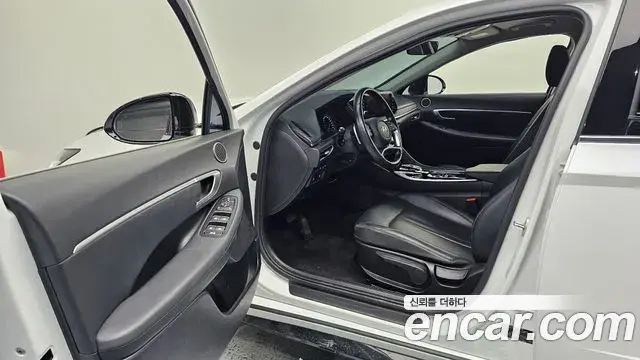 Hyundai Sonata 2021 — Фото 10/20