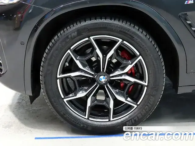 BMW X4 2023 — Фото 4/20