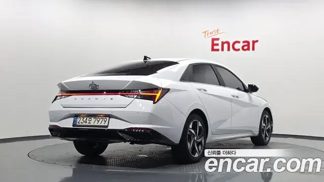 Hyundai Avante 2023 — Фото 2/20