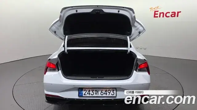Hyundai Avante 2022 — Фото 19/20