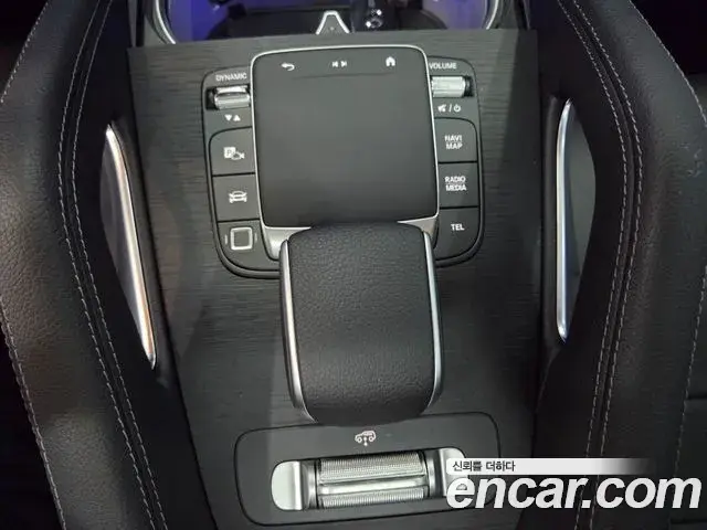 Mercedes-Benz GLE-Class 2026 — Фото 14/18