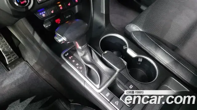 Kia Sportage The Bold 2021 — Фото 9/20