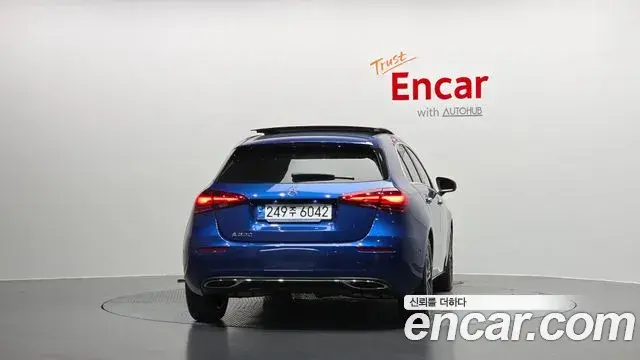 Mercedes-Benz A-Class 2024 — ფოტო 10/32