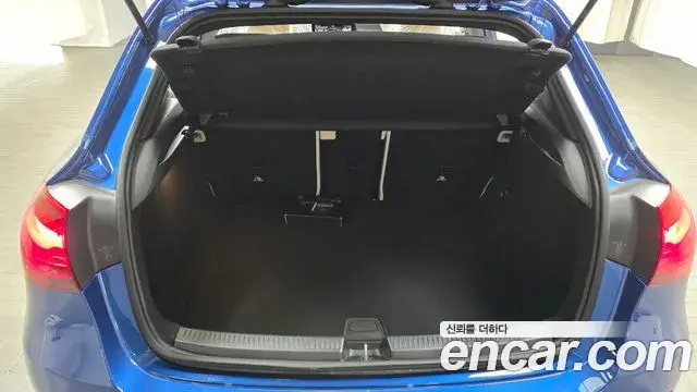 Mercedes-Benz A-Class 2024 — ფოტო 8/32