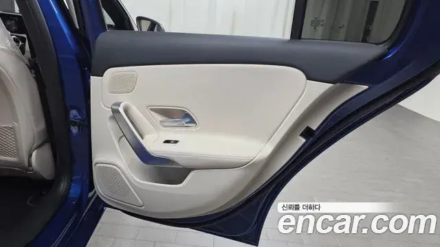 Mercedes-Benz A-Class 2024 — ფოტო 19/32