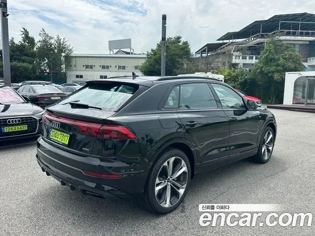 Audi Q7 2026 — Şəkil 1/20