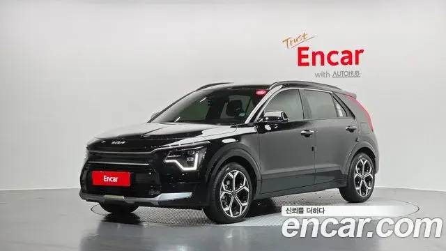 Kia Niro 2023 — Фото 1/20