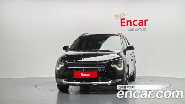 Kia Niro 2023 — Фото 3/20