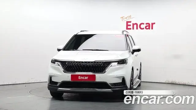 Kia Carnival 2023 — Фото 3/20