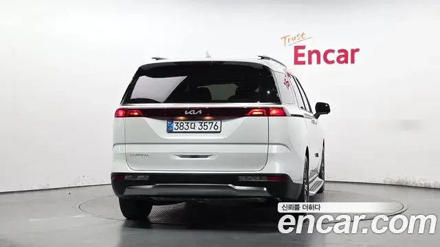 Kia Carnival 2023 — Фото 4/20