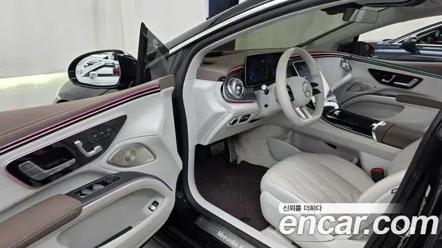 Mercedes-Benz EQS 2022 — Photo 21/33