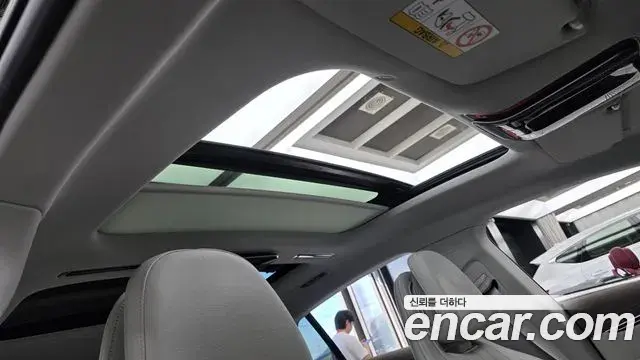 Mercedes-Benz EQS 2022 — Photo 9/33
