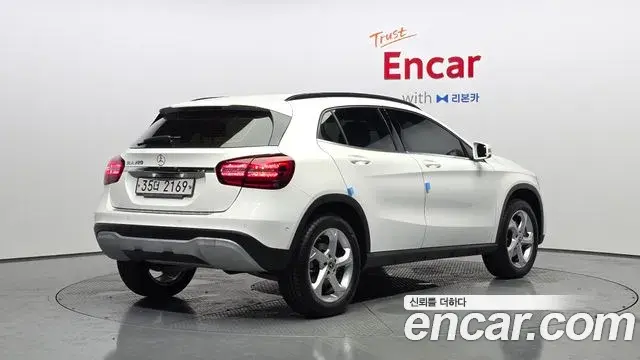 Mercedes-Benz GLA-Class 2019 — Фото 2/20
