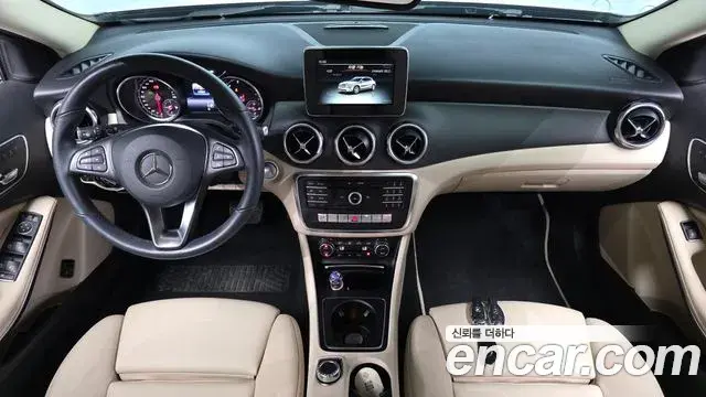 Mercedes-Benz GLA-Class 2019 — Фото 7/20