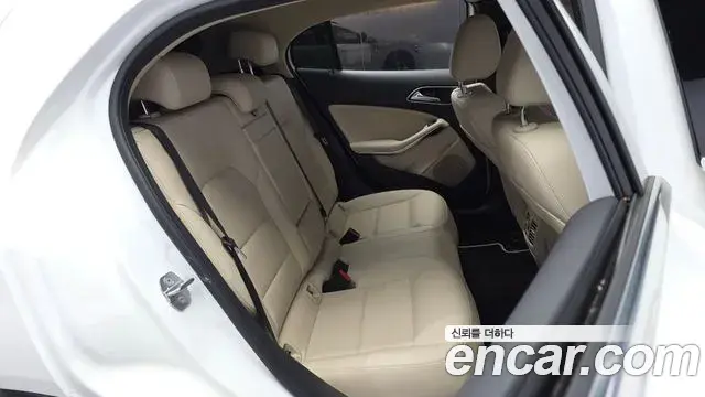 Mercedes-Benz GLA-Class 2019 — Фото 12/20
