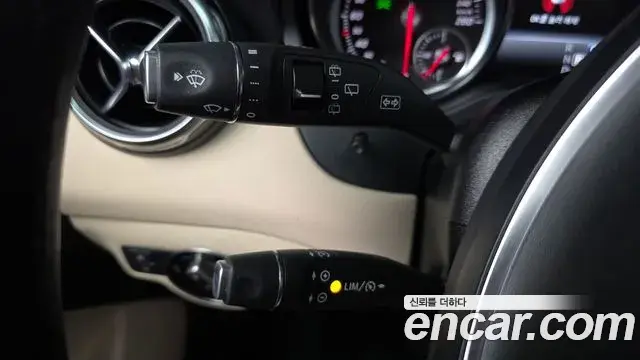 Mercedes-Benz GLA-Class 2019 — Фото 18/20