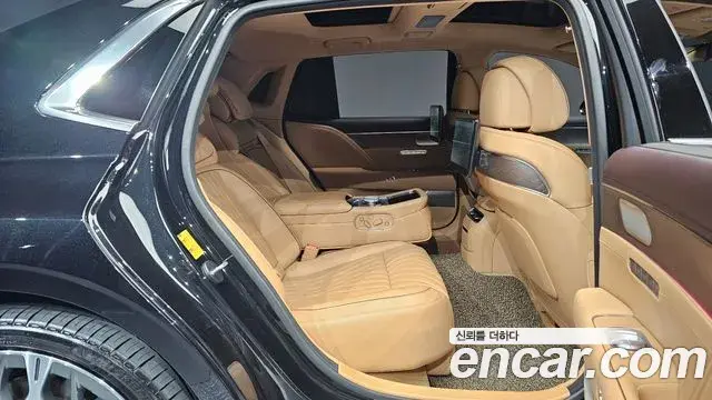 Genesis G90 2023 — Фото 12/20