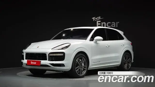 Porsche Cayenne 2023 — Фото 1/20