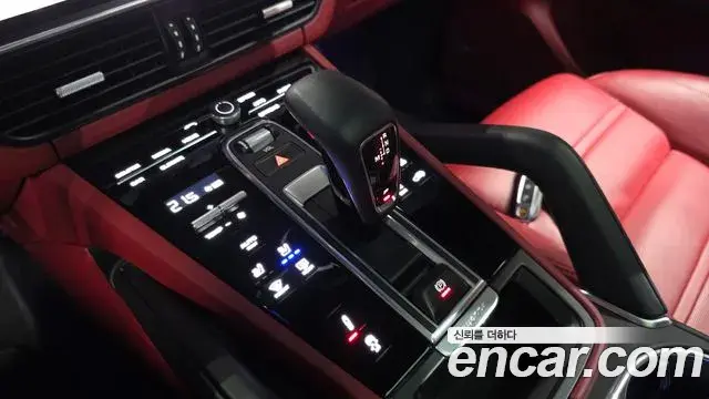 Porsche Cayenne 2023 — Фото 9/20
