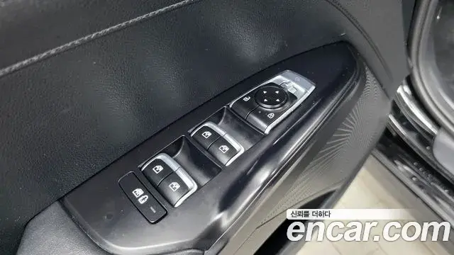 Kia K5 2022 — ფოტო 24/31