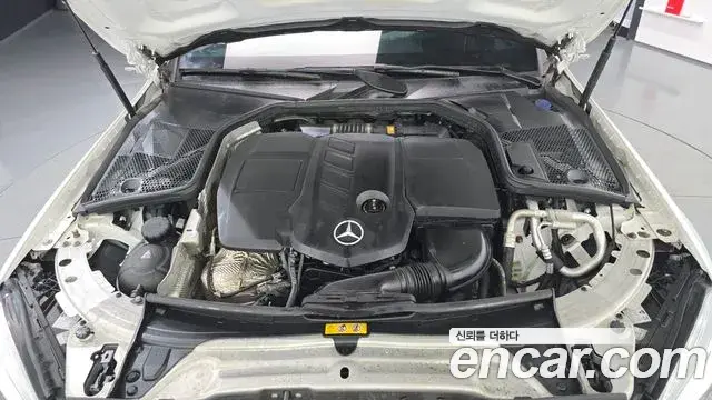 Mercedes-Benz C-Class 2020 — Фото 6/20