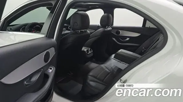 Mercedes-Benz C-Class 2020 — Фото 12/20