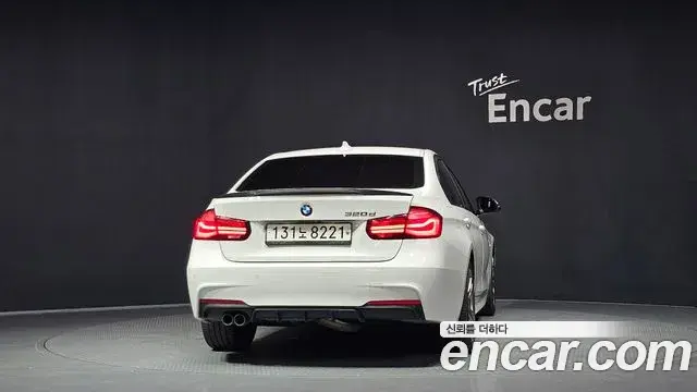 BMW 3 Series 2018 — Фото 4/20