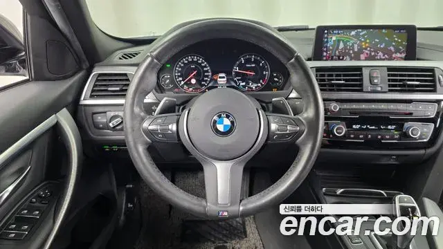 BMW 3 Series 2018 — Фото 13/20